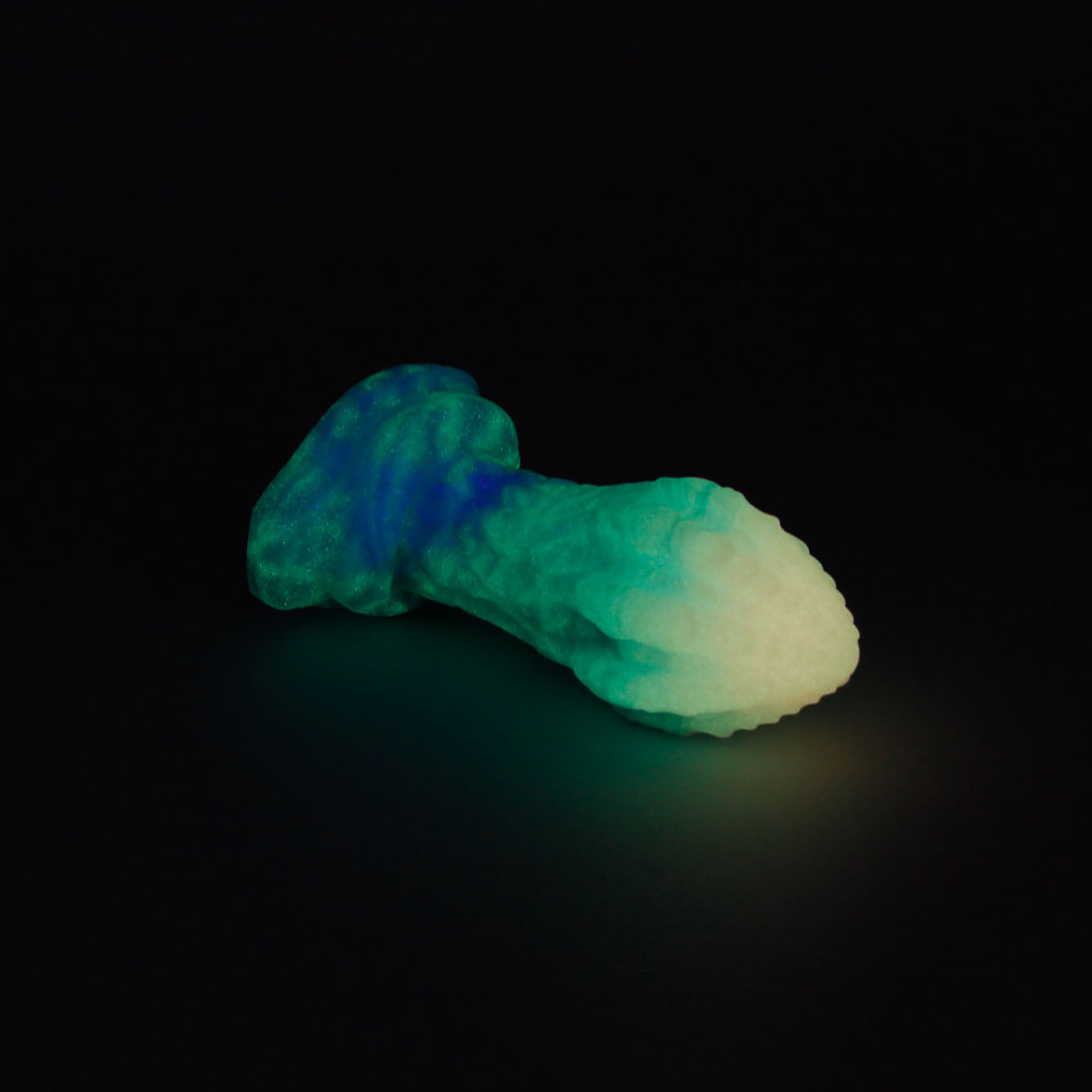 Dark Mantle Plug Small 00-30 Soft Pink Bliss GITD
