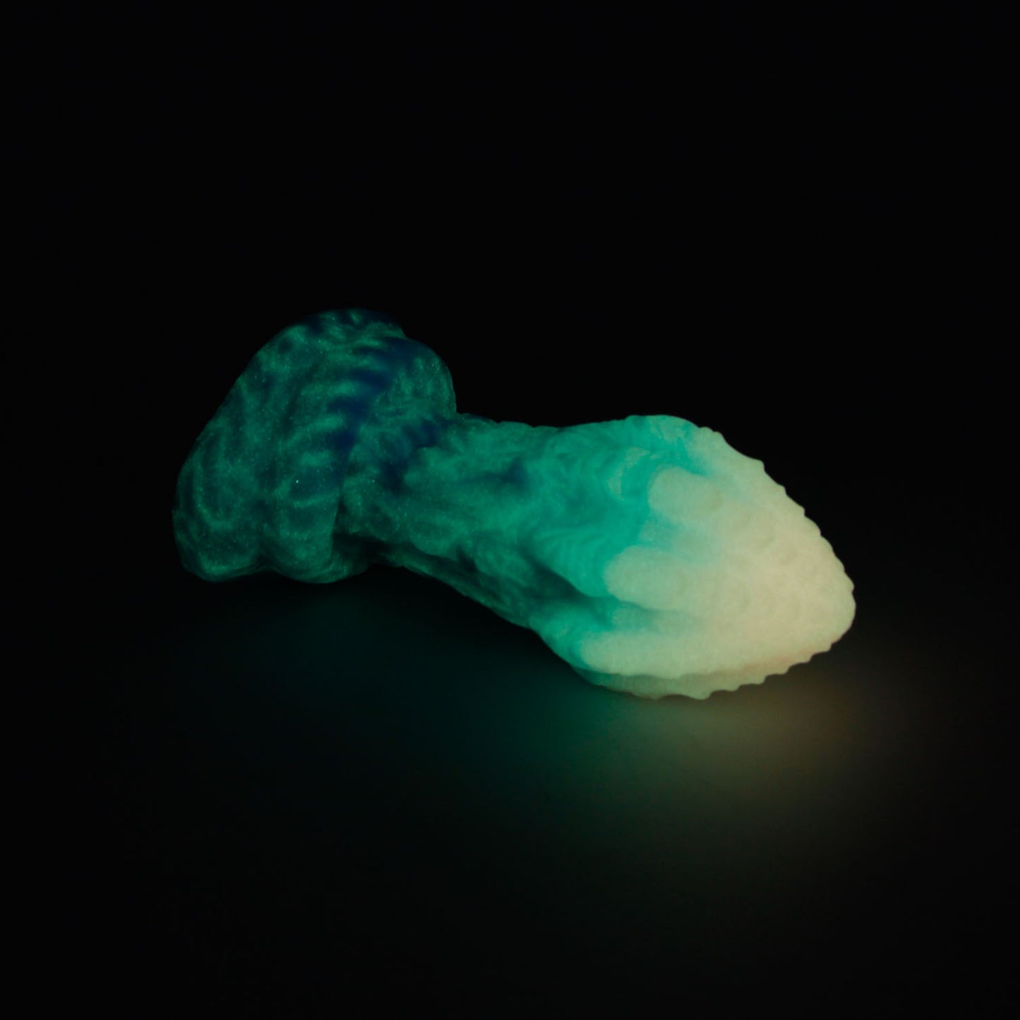 Dark Mantle Plug Medium 00-30 Soft Pink Bliss GITD