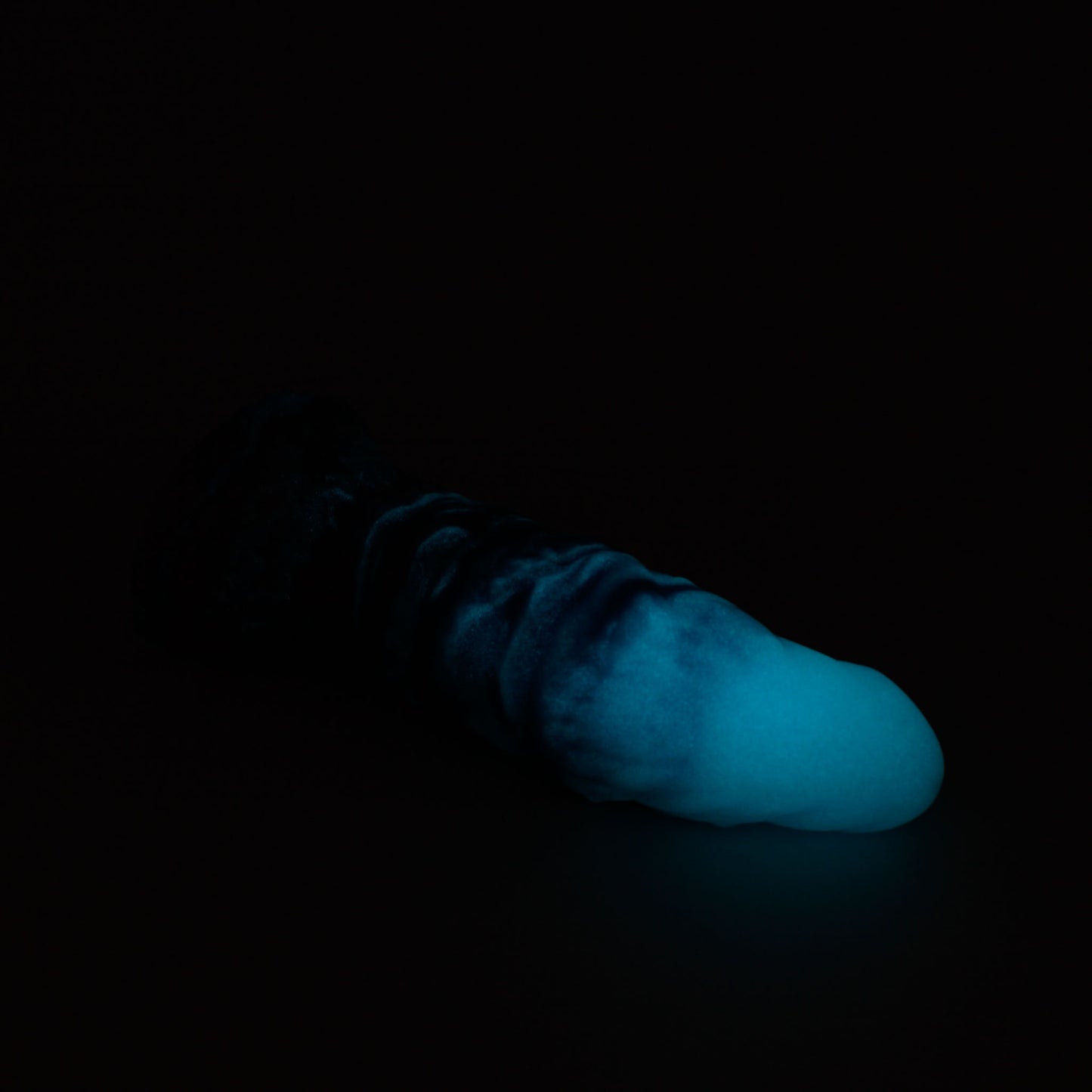 Shadow Demon Medium 00-30 Soft Blue Color Spray GITD