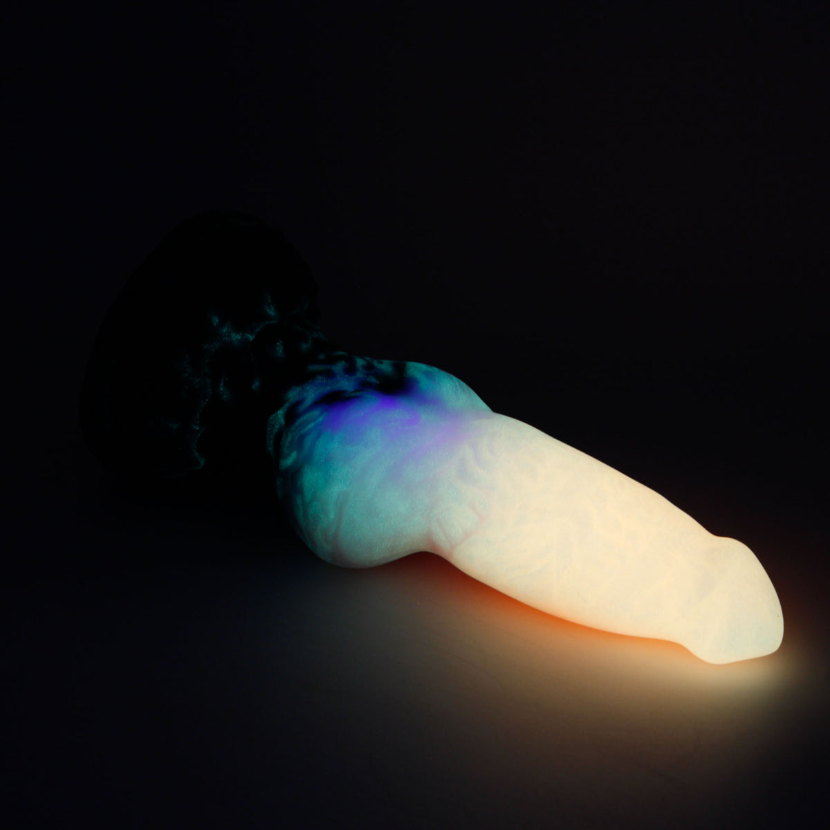 Direwolf Medium 00-30 Soft Halloweenie GITD Suction Base