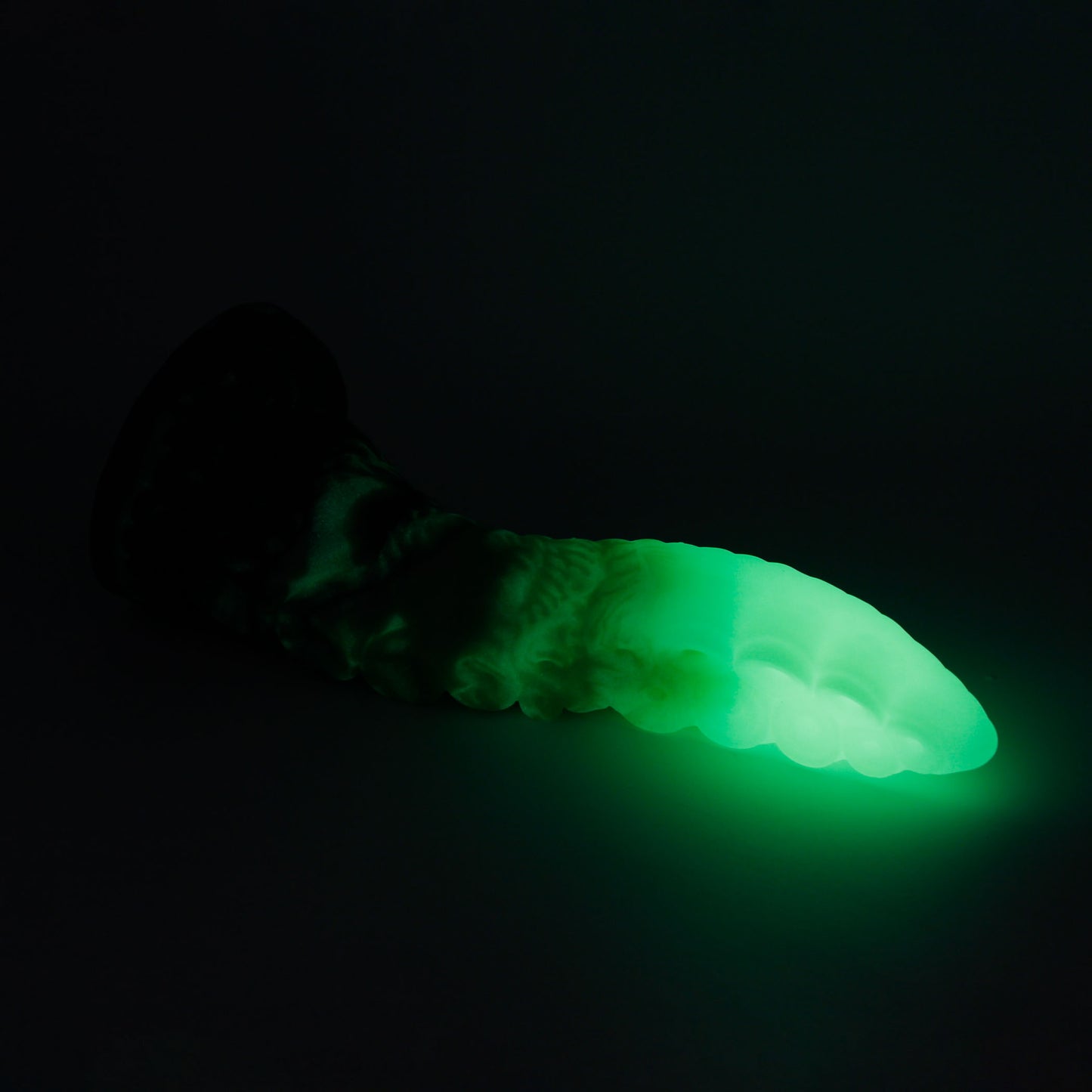 Dark Mantle Tentacle Medium 00-30 Soft Encounter GITD Suction Base