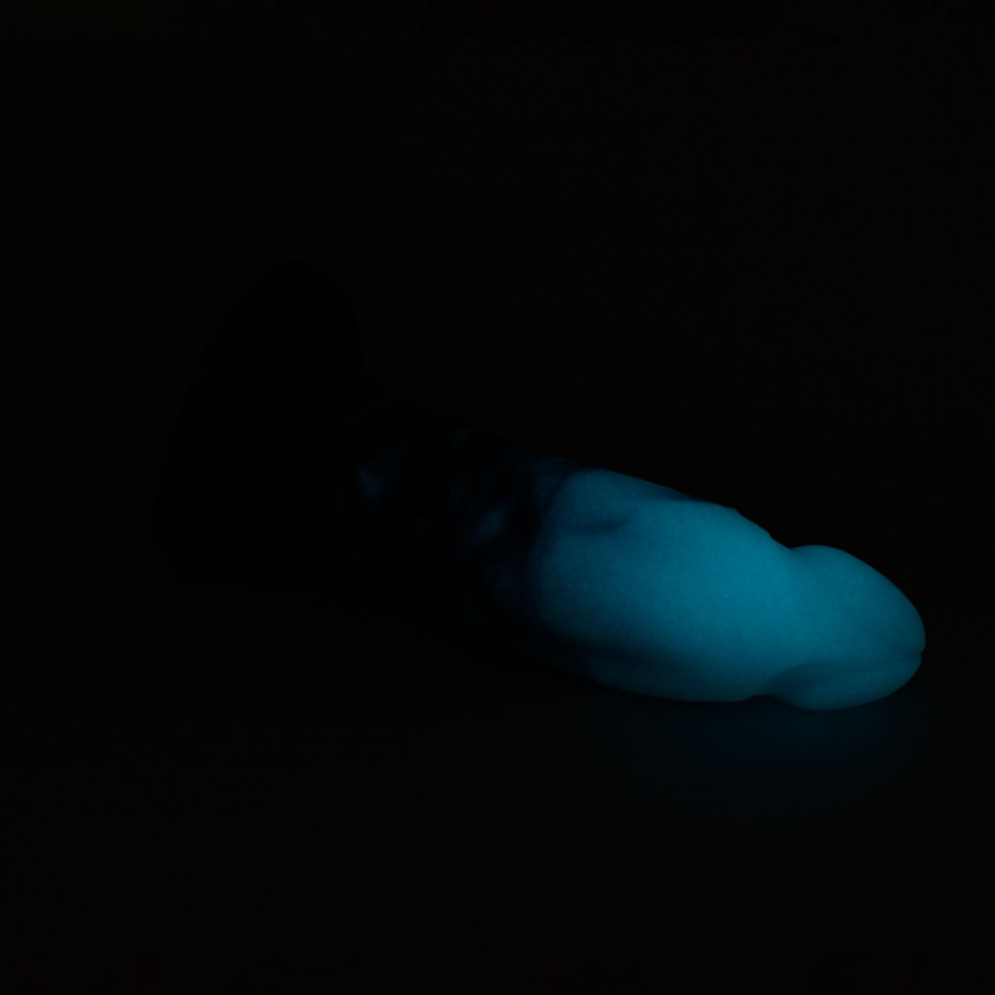 Elven Sorcerer Medium 00-30 Soft Blue Color Spray GITD Suction Base