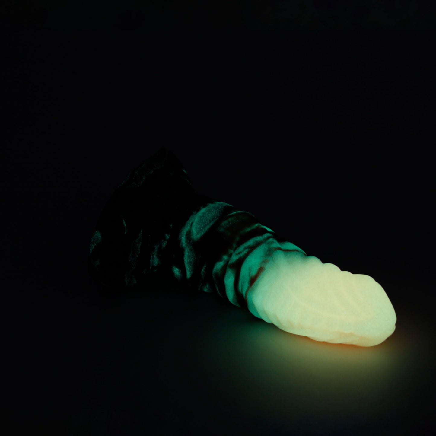 Tarrasque Medium 00-30 Soft Ember GITD