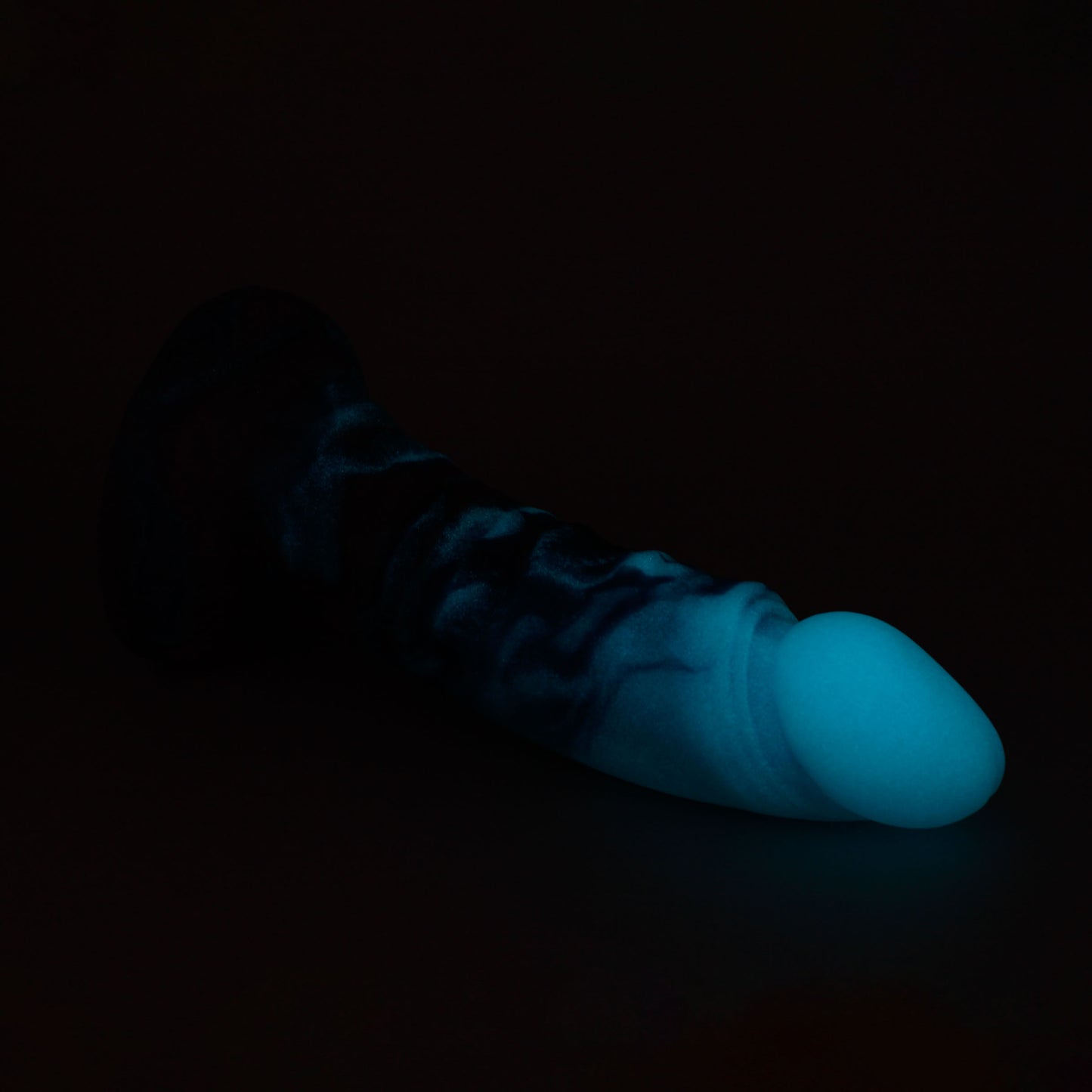 Human Bard Large 00-30 Soft Blue Color Spray GITD Suction Base