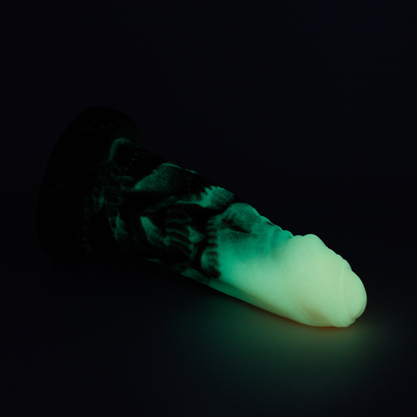 Dwarven Barbarian Large 00-30 Soft Campfire GITD Suction Base