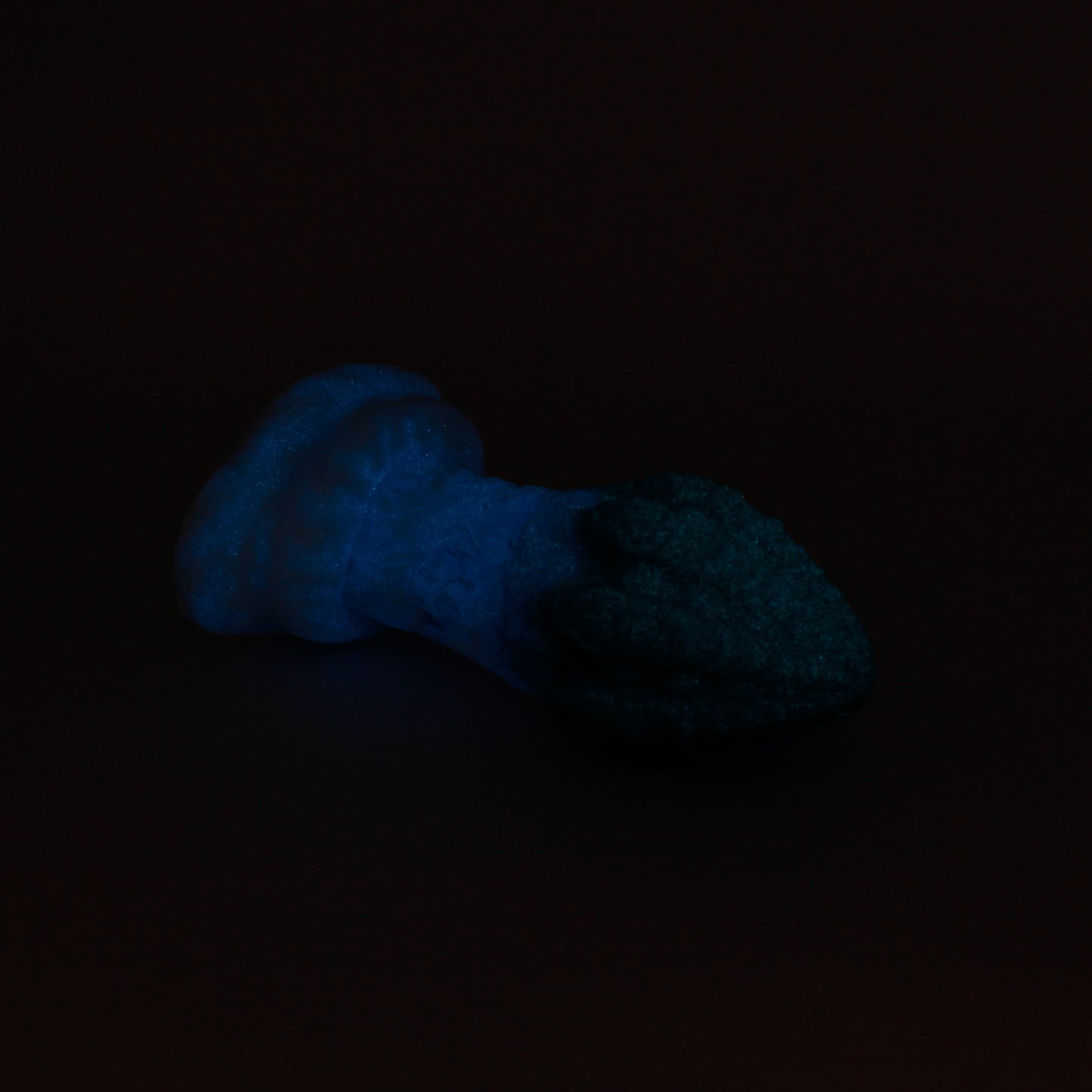 Dark Mantle Plug Large 00-30 Soft Snowdrift GITD