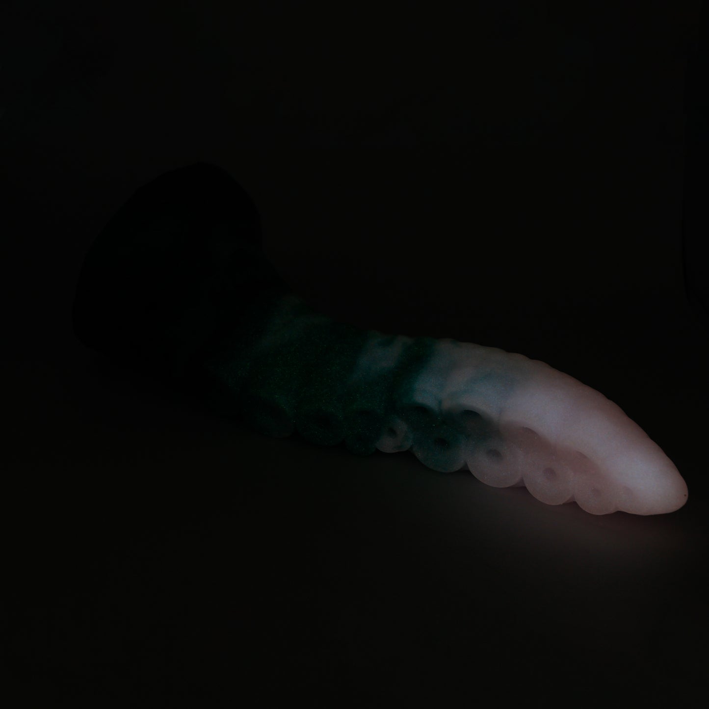 Dark Mantle Tentacle X-Large 00-30 Soft Out of the blue GITD CS Suction Base