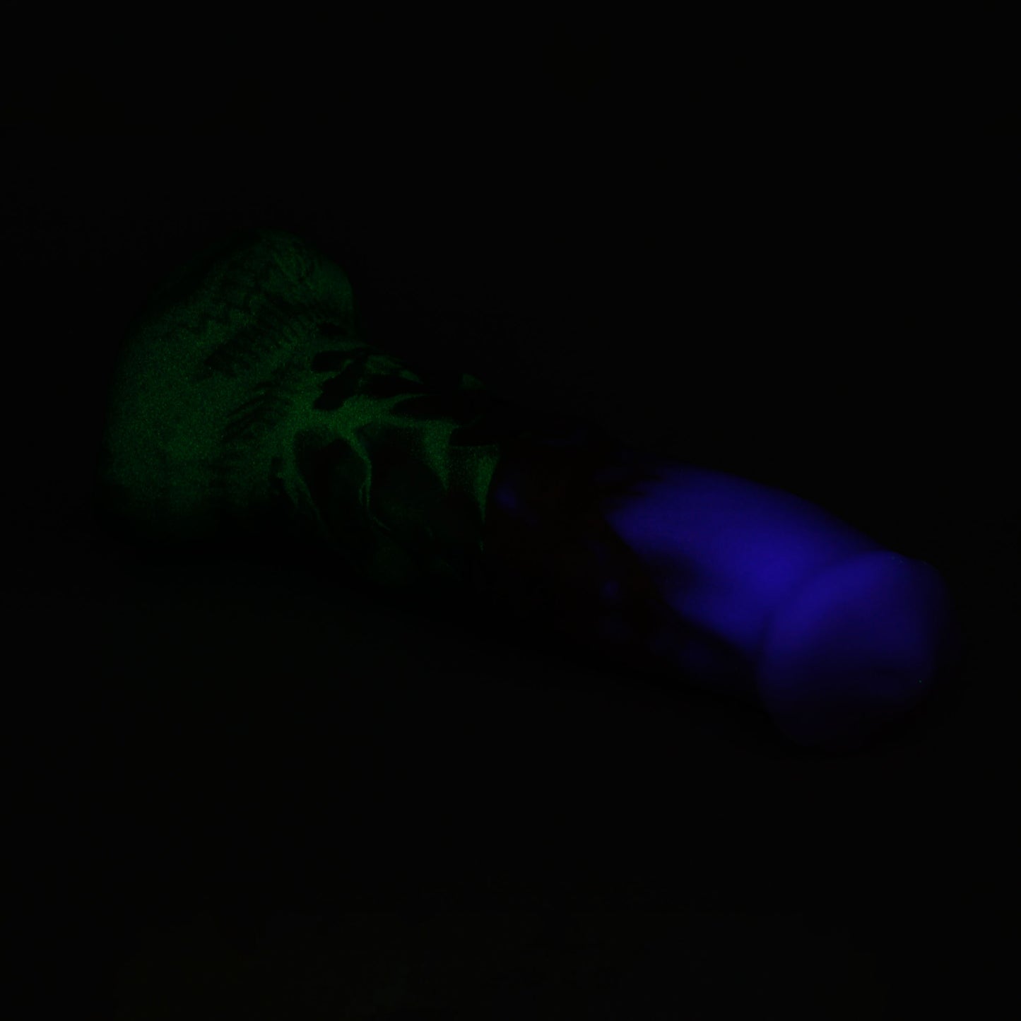 Minotaur X-Large 00-30 Soft Purple Aster GITD Suction Base