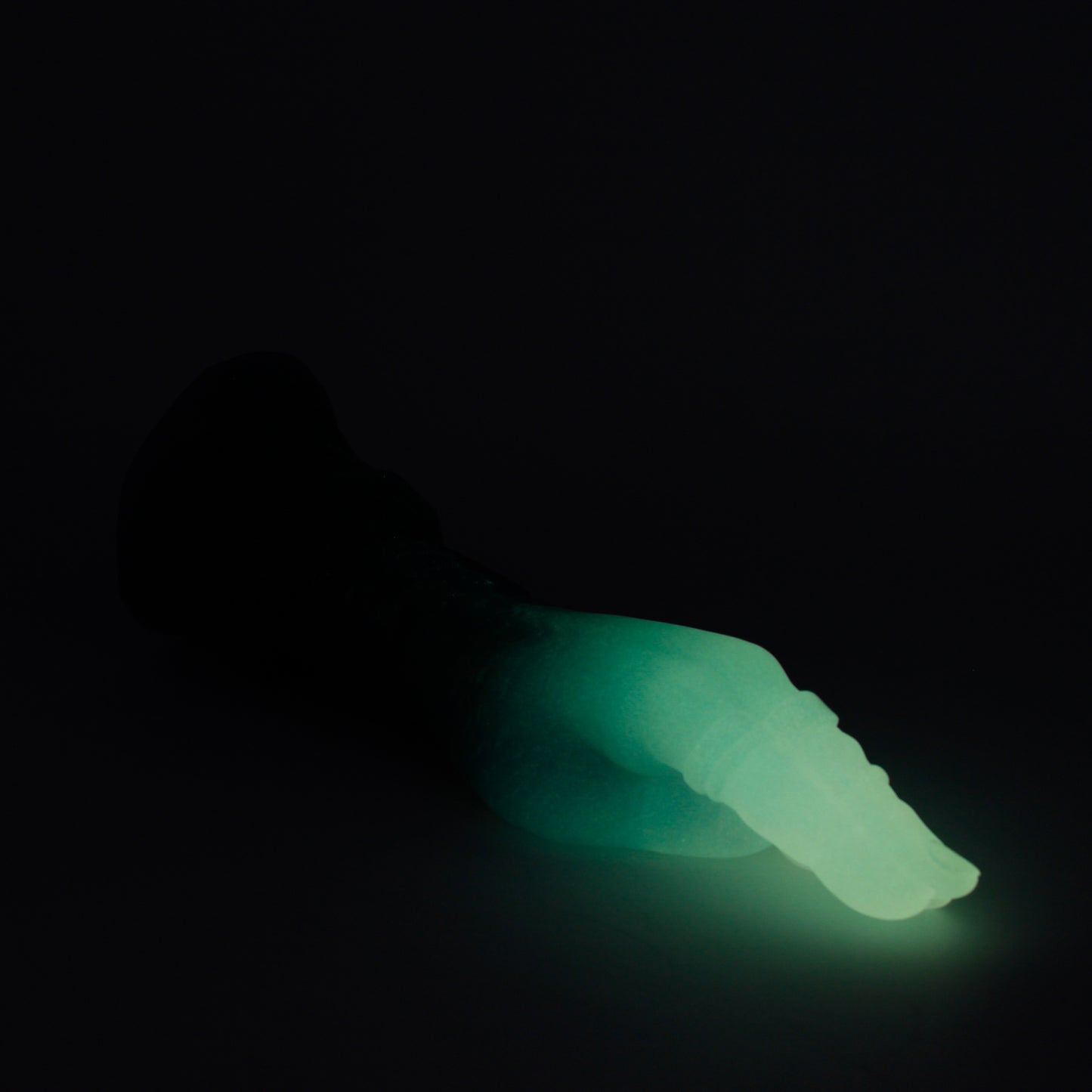 Mage Hand Medium 00-31 Soft Near Clear Holiday Twinkle GITD CS Suction Base