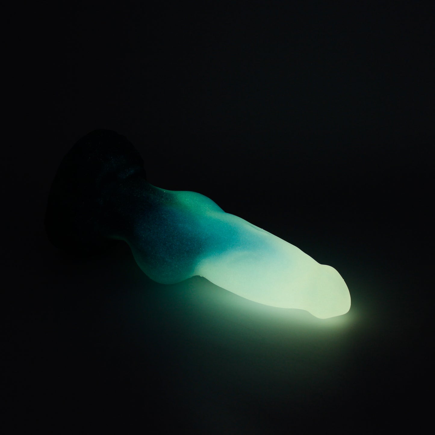 Direwolf Small 00-31 Soft Near Clear Holiday Twinkle GITD Suction Base