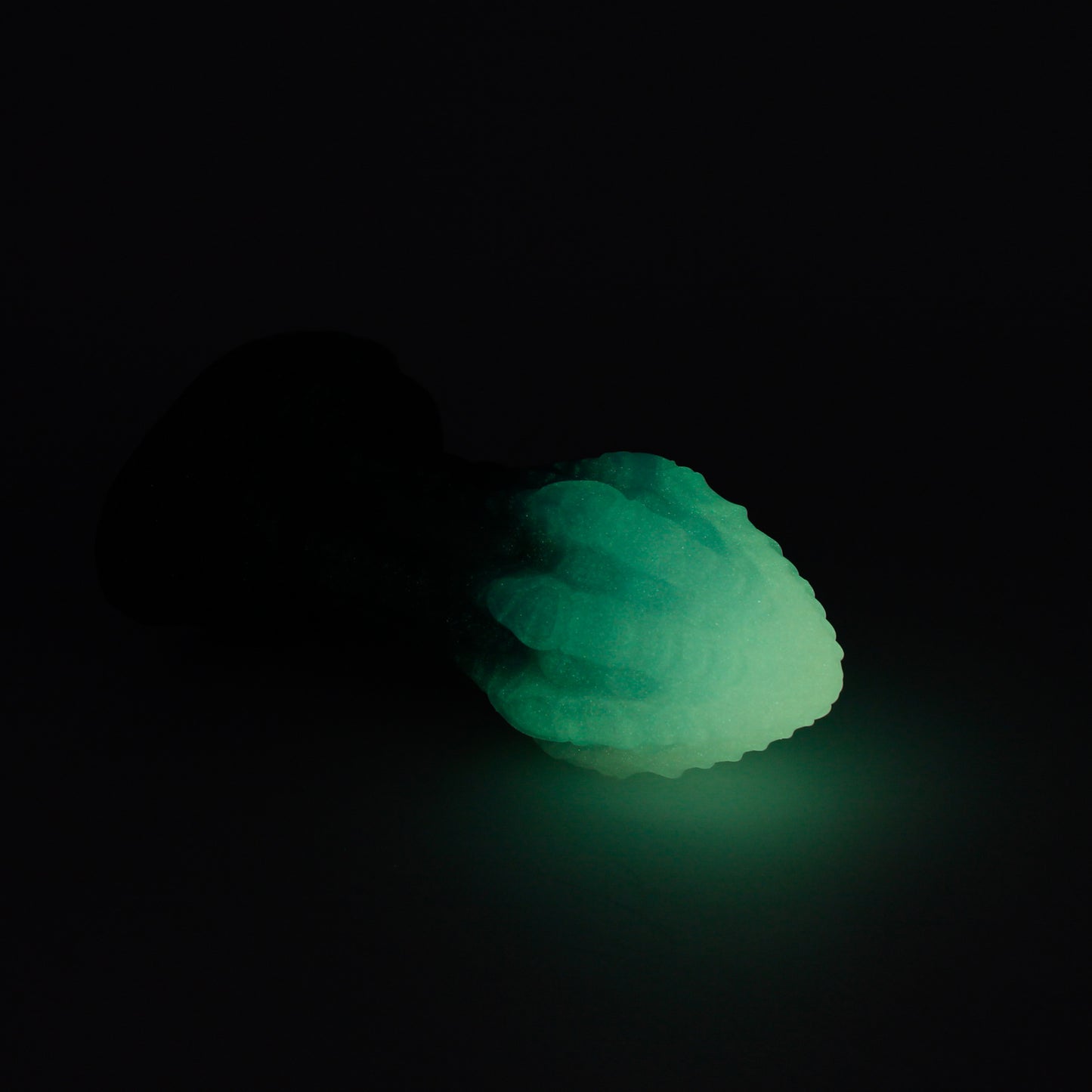 Dark Mantle Plug Large 00-31 Soft Near Clear Holiday Twinkle GITD CS
