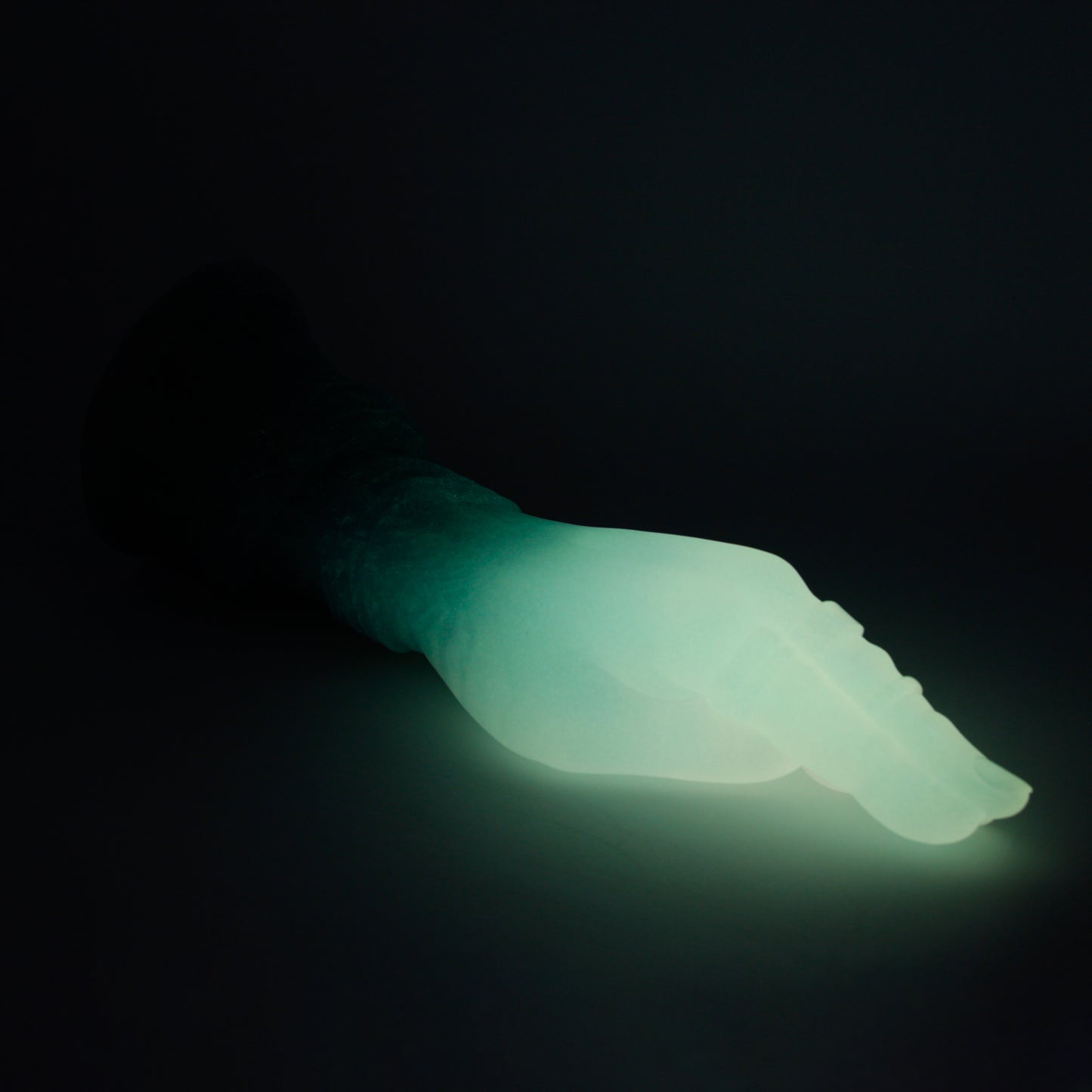 Mage Hand Large 00-31 Soft Near Clear Holiday Twinkle GITD CS Suction Base