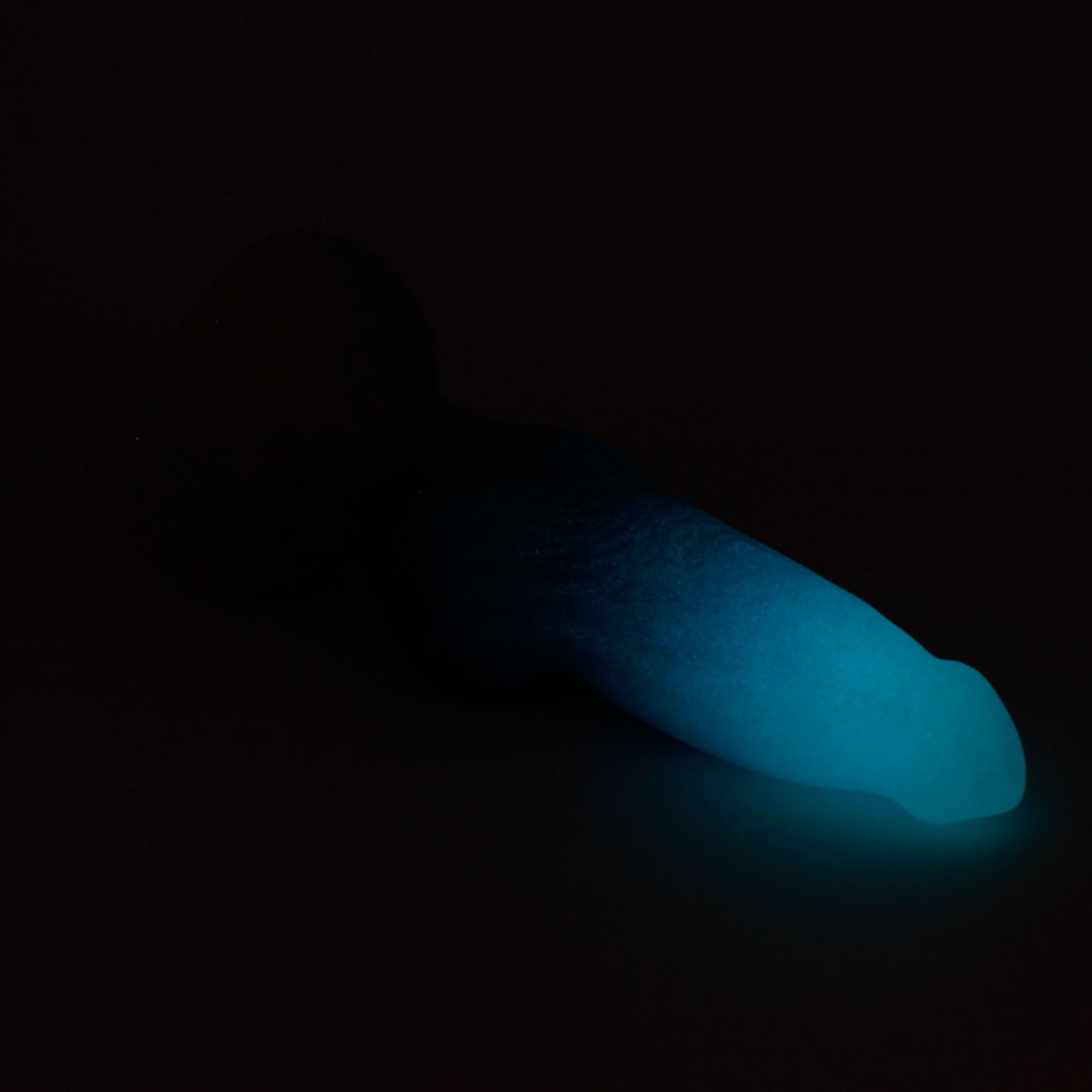 Direwolf Medium 00-31 Soft Near Clear Beachside GITD Color Shift Suction Base
