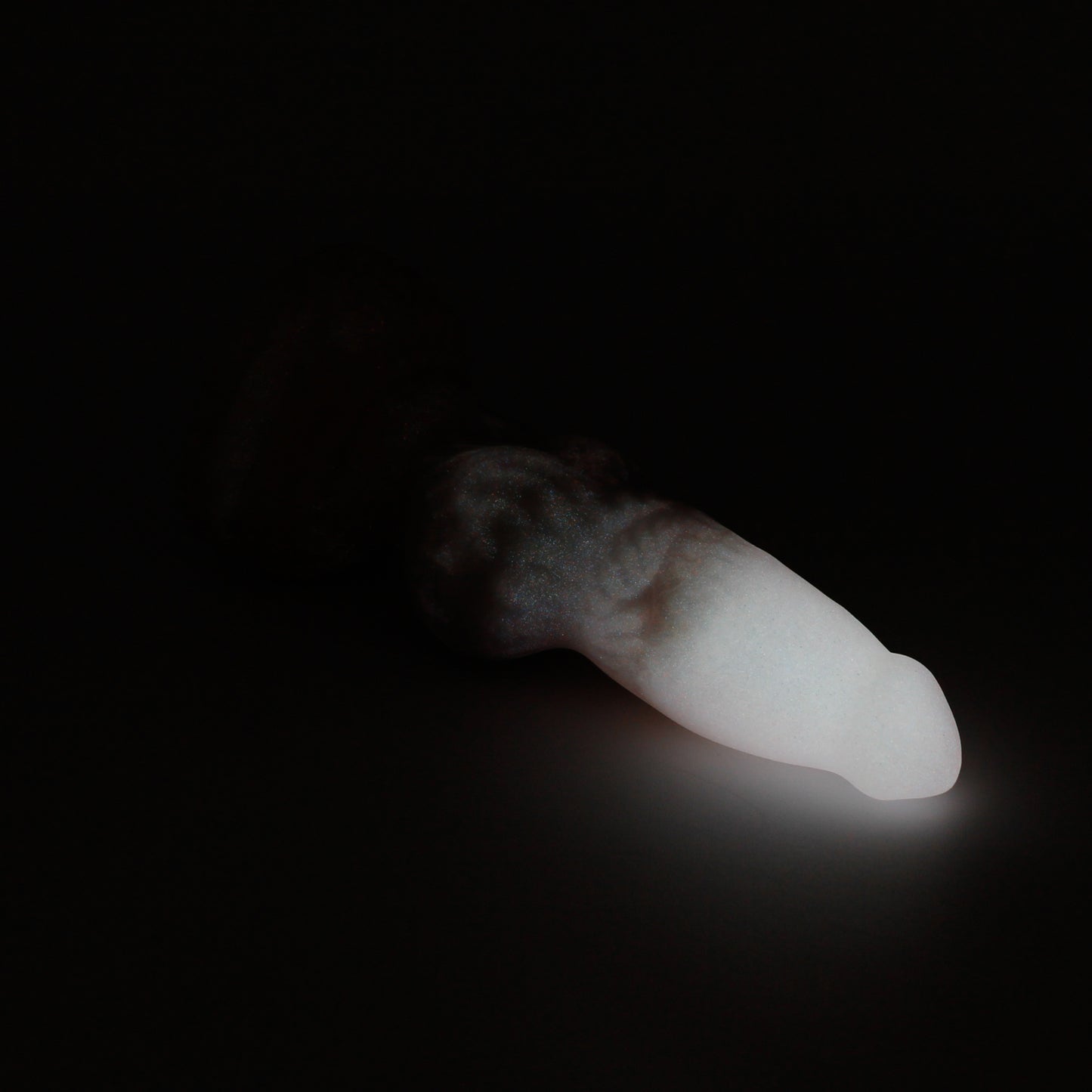 Direwolf X-Small 00-30 Soft Holiday Tinsel GITD Suction Base